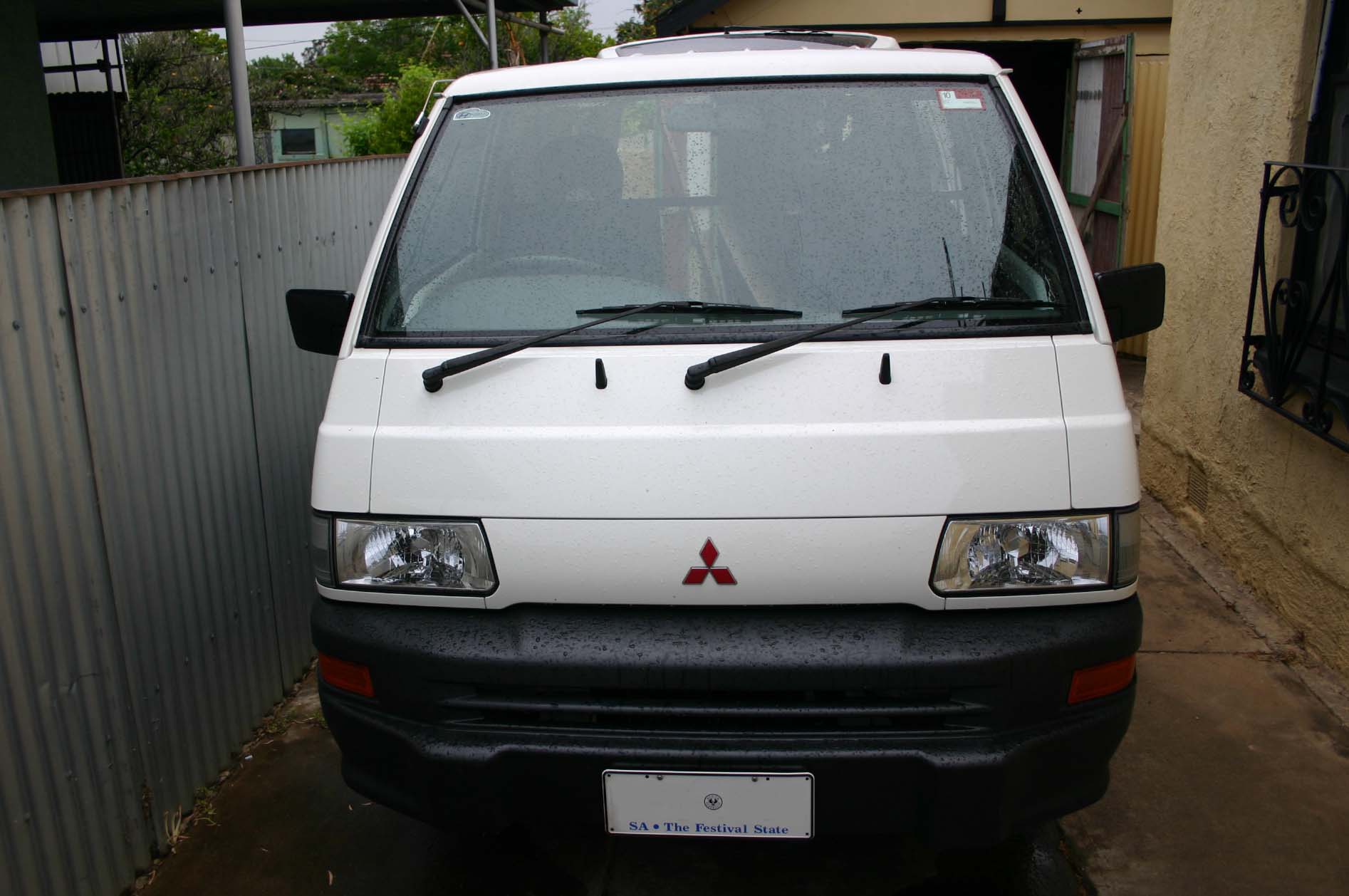 Mitsubishi Van